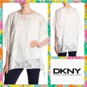 NWT MSRP $109 DKNY Floral Textured Design Poncho Women's Size Small